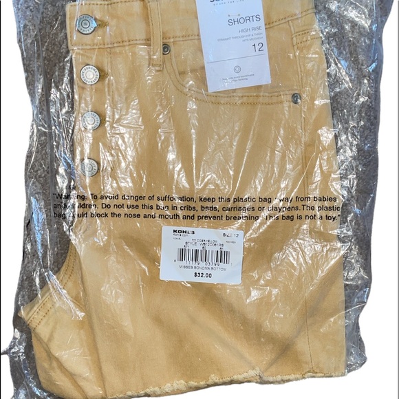 Sonoma NWT High Rise Button Fly Yellow Raw Hem Shorts perfect for summer Size:12 - Picture 6 of 10
